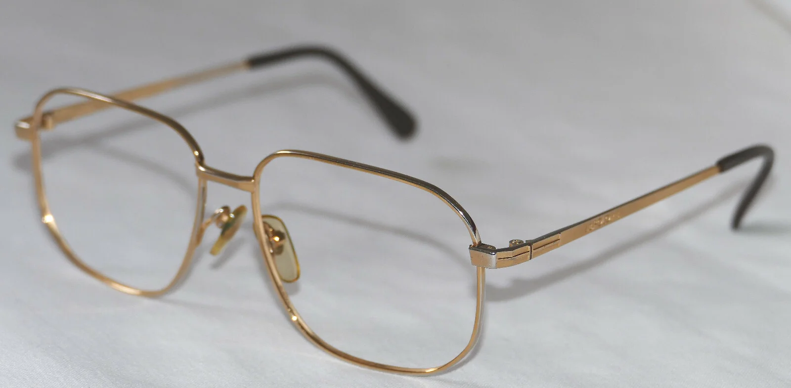 Santa Barbara Polo Gold Frame 56-16 143 circa 1990s USA Made !!! 3