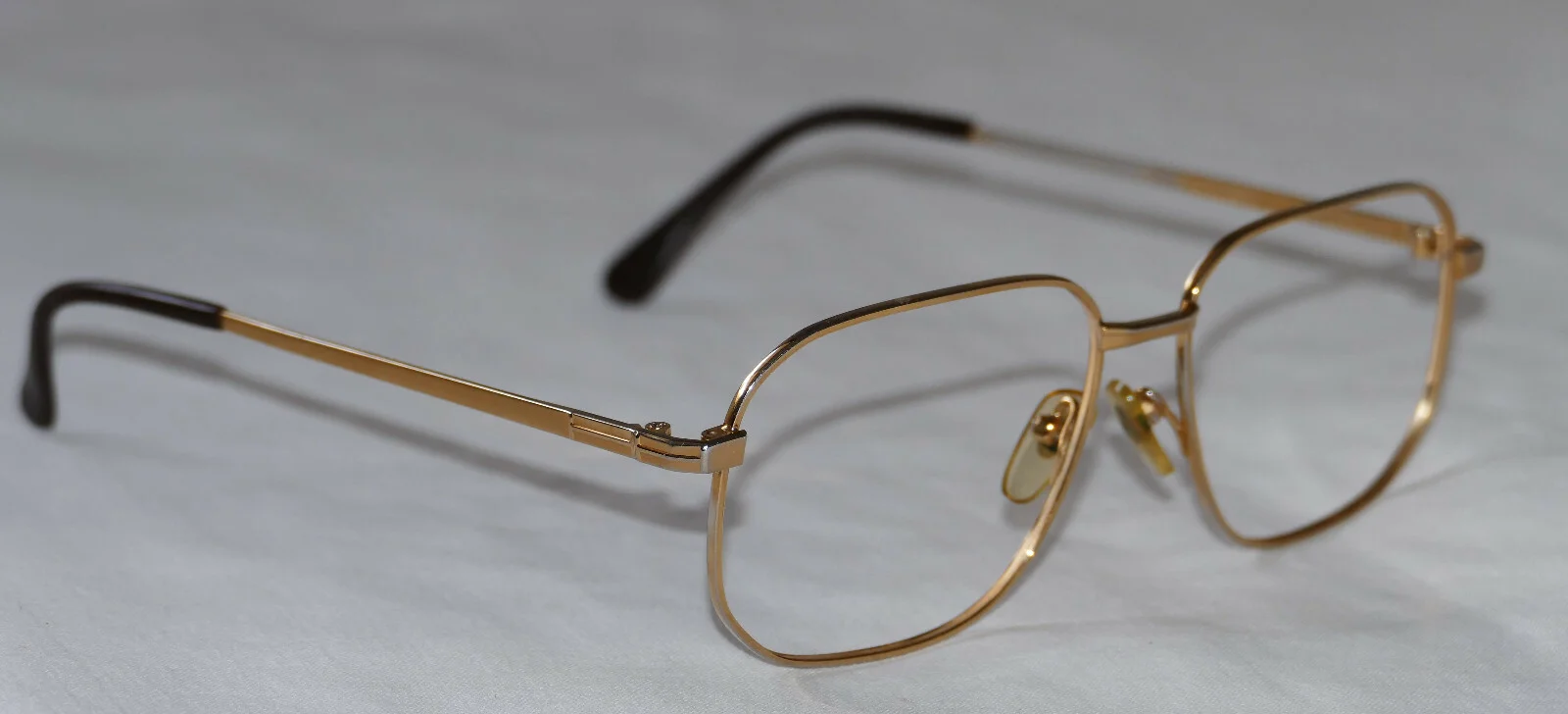 Santa Barbara Polo Gold Frame 56-16 143 circa 1990s USA Made !!! 4