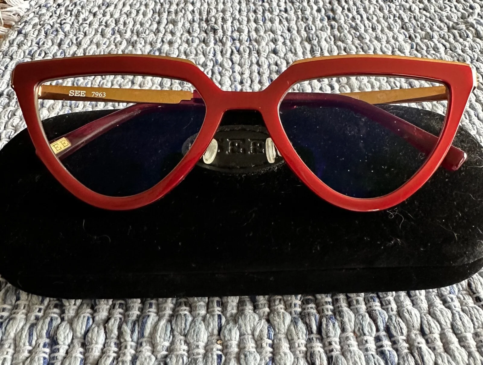 See women’s eyeglasses - Red Cat Eye
