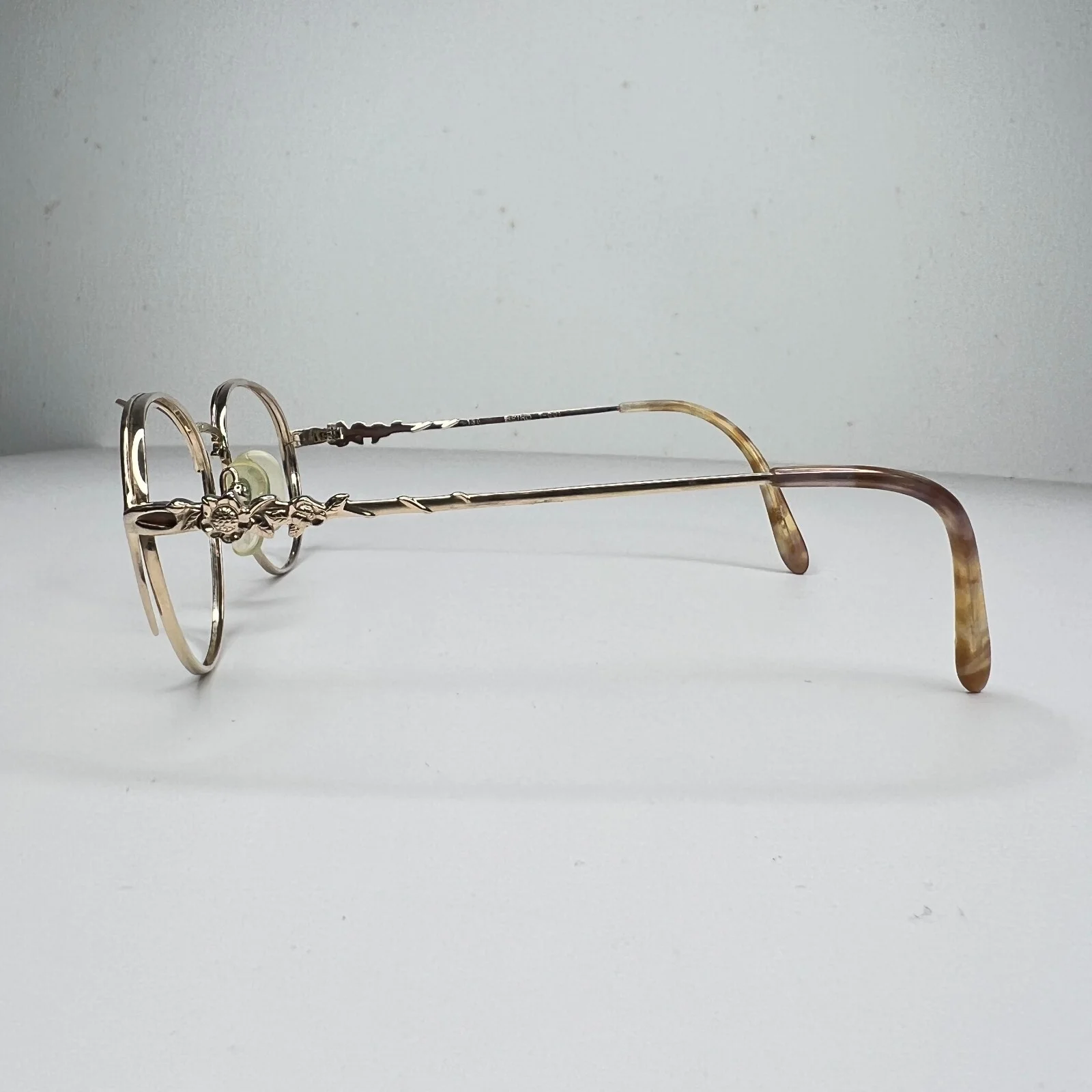Seiko T001 Womens Eyeglass Frames Titanium Frame Gold 52-17-135 20317 3