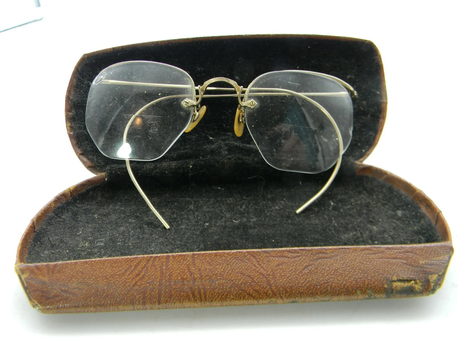 Shuron Wire Eyeglasses Frames and leather case 1/10 12K GF 115 45 15 1920s 2