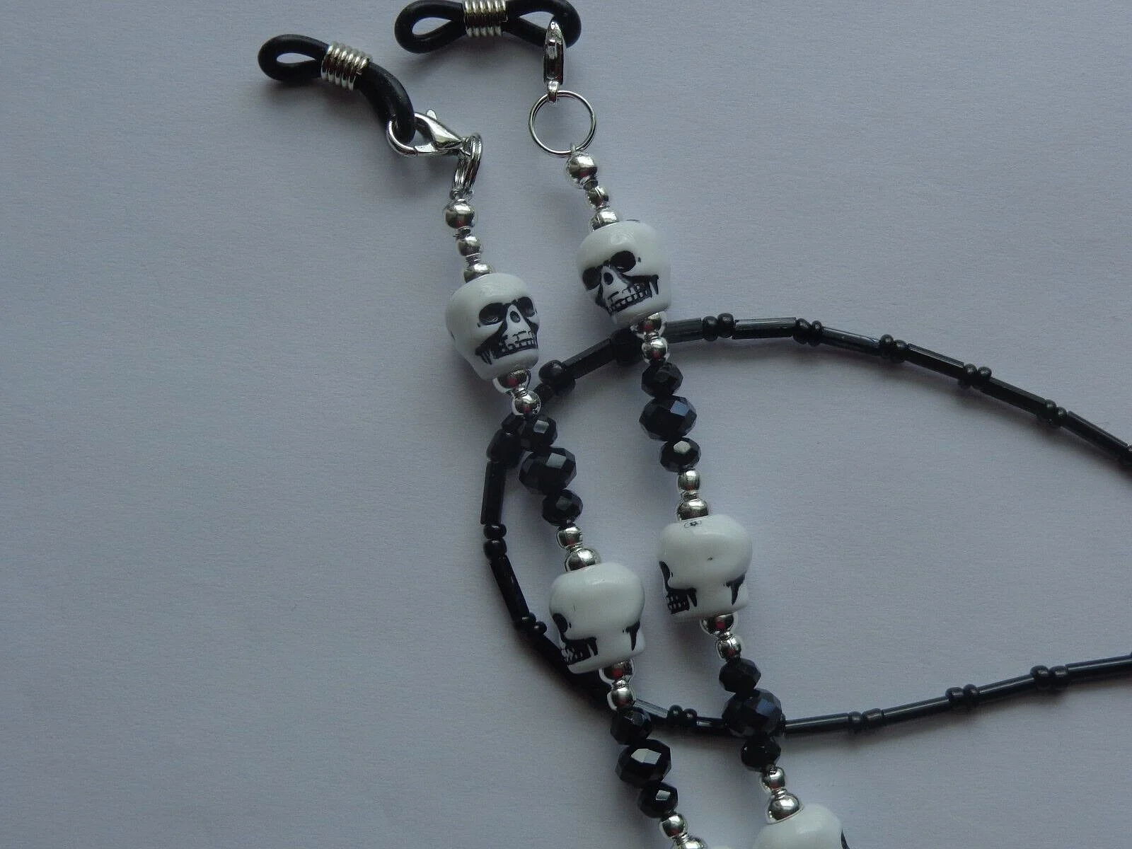 SKULLS BLACK CRYSTAL BEADS EYEGLASSES HOLDER + LOBSTER CLAW FOR RUBBER ENDS 4
