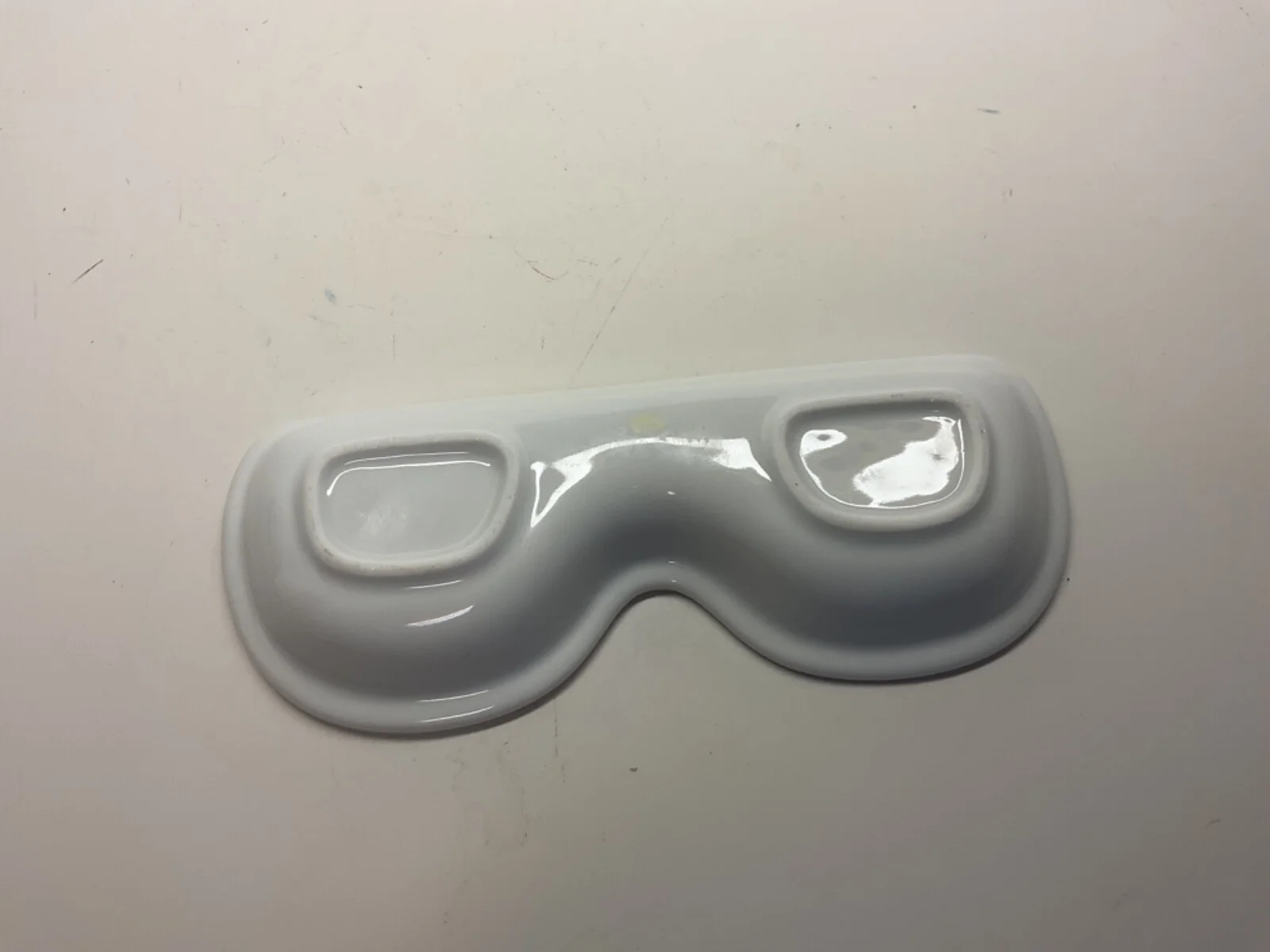 SOLID WHITE CERAMIC PORCELAIN EYEGLASS HOLDER TRAY - NEW 2