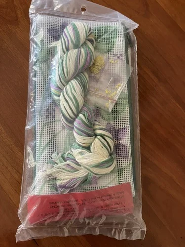Stitch and Zip Eyeglass Case Kit #SZ344 Violets Green White NIP 3