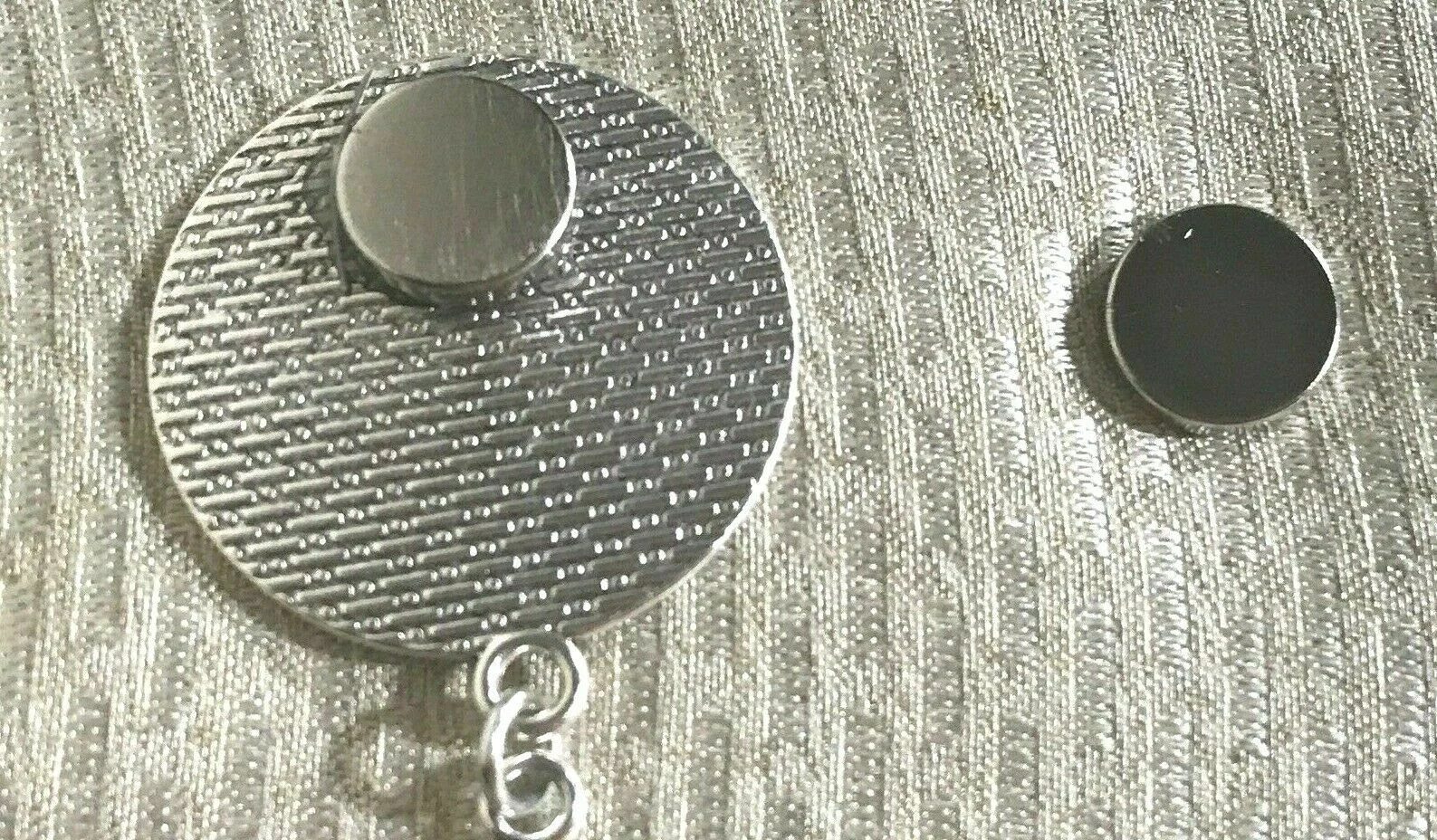 Strawberry Magnetic Badge Eyeglass Holder, Magnetic Pin Brooch 2