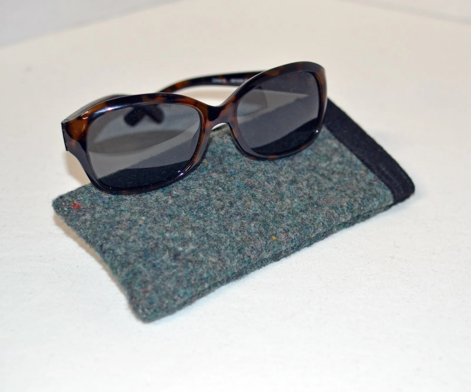 SunGlasses Eyeglasses Case Heather Green Yakima Camp wool blanket camper hiking