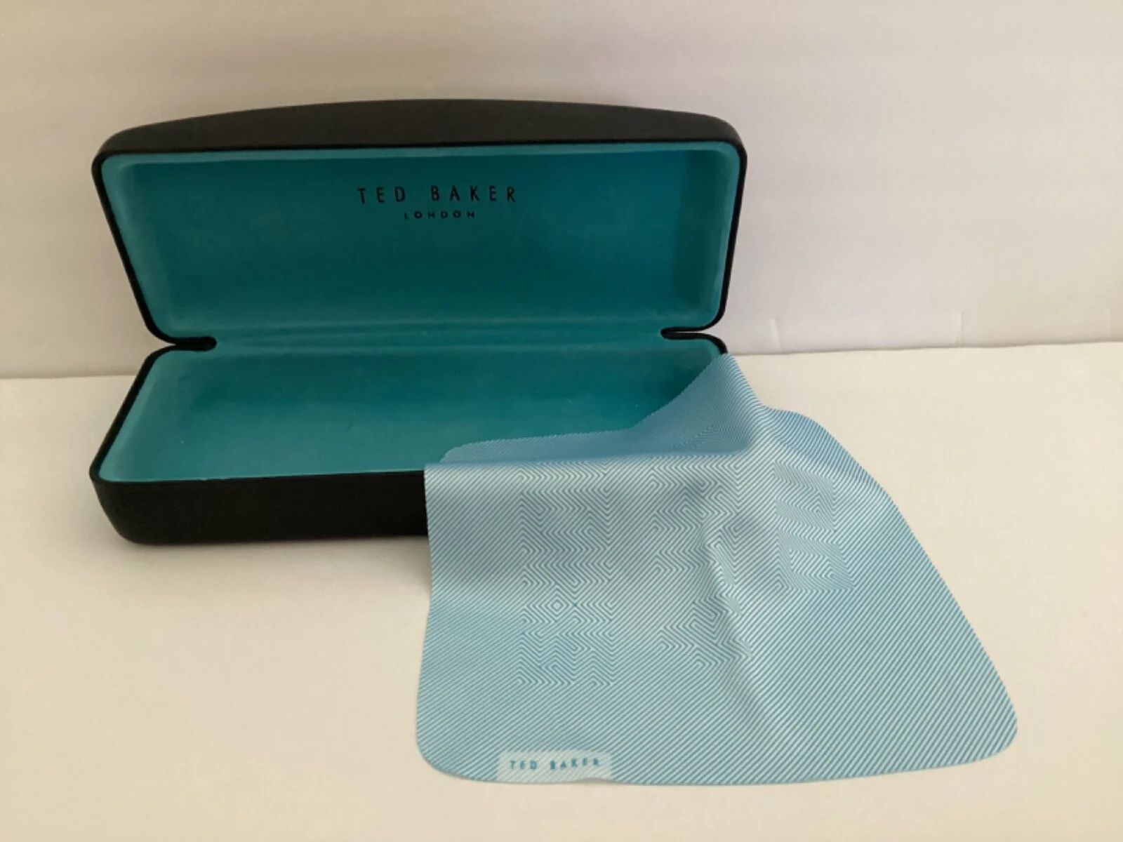 Ted Baker Sunglasses or Glasses Case Black and Folding Triangular With Cloth 3