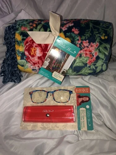 The Pioneer Woman Lot Plush Reversible Throw Fancy Flourish + Eyeglass Set +case