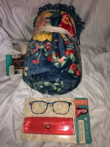 The Pioneer Woman Lot Plush Reversible Throw Fancy Flourish + Eyeglass Set +case 3