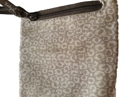 Thirty-One Pinch Top Eyeglass Phone Taupe Cheetah Spot Sunglass Holder Wristlet 4