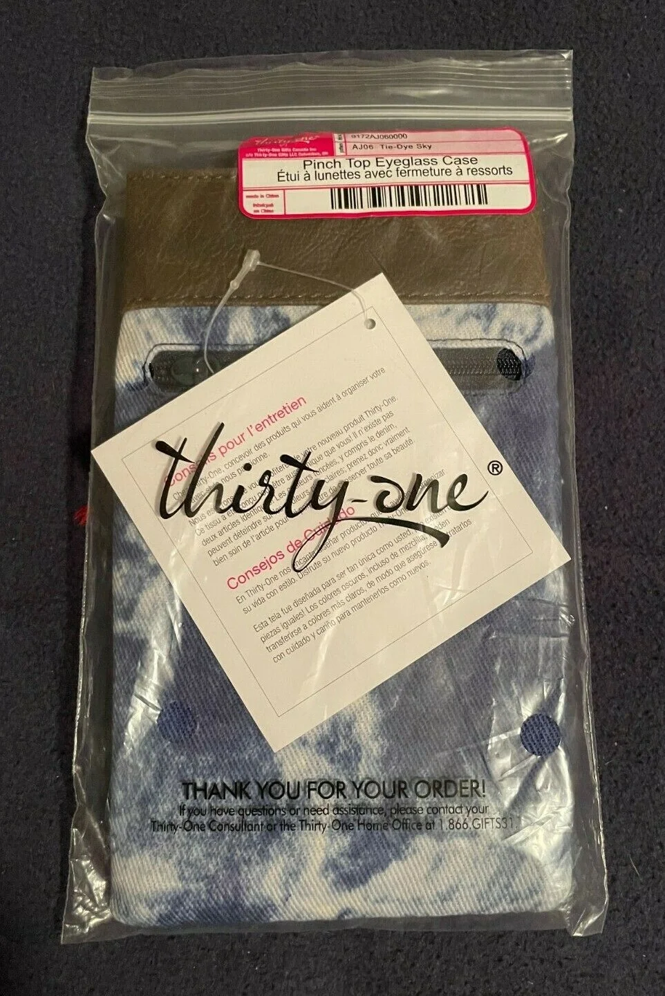 Thirty One Tie-Dye Sky Pinch Top Eyeglass Case - NWT 3