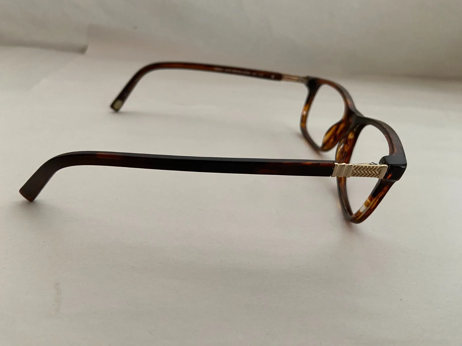 Tommy Bahama Eyeglass Frames TB4037 Brown Horn 145 4