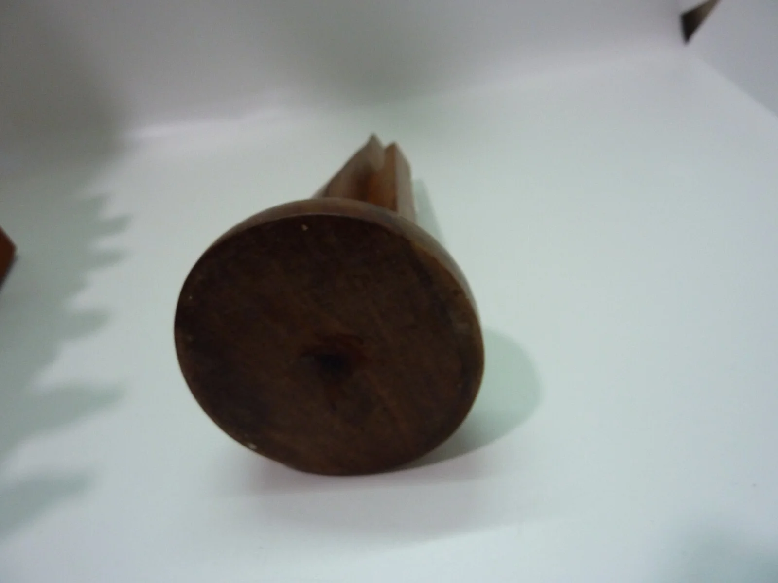 Twos Company Framework Mango Wood Eyeglass Holder NEW 4