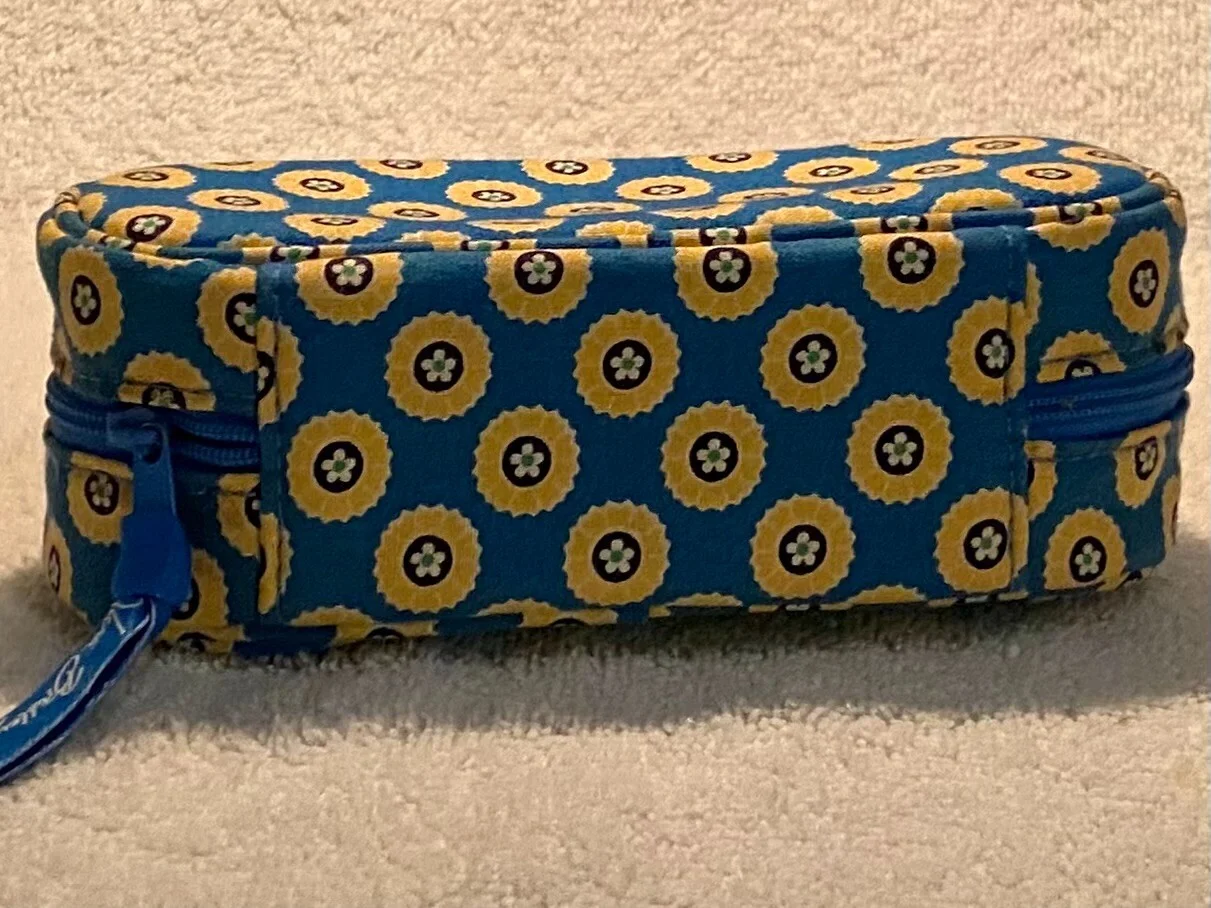 Vera Bradley eyeglass case Riviera pattern blue soft zip around 2008
