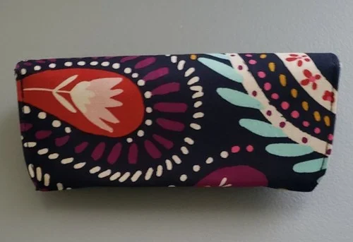 Vera Bradley Eyeglass Sunglasses Case Hard Shell Case -Painted Paisley 3