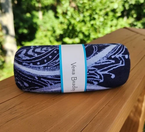 Vera Bradley Hard Clamshell sunglass/eyeglass Case - Retired Indio Blue Pattern