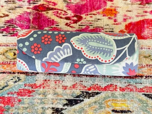Vera Bradley Nomadic Floral Eyeglass Frames 53-16-135 & Storage Case 2