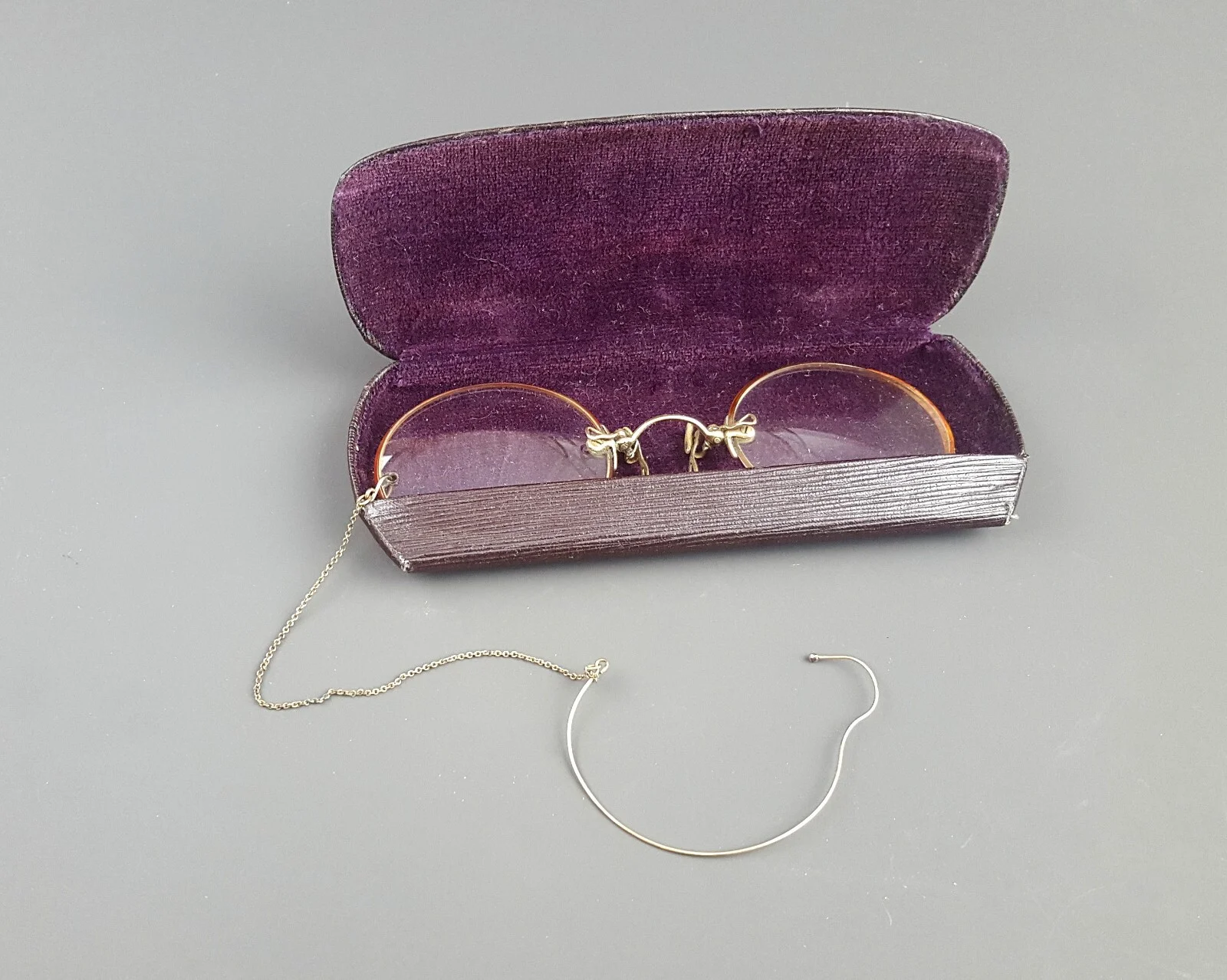 Victorian Spring Bridge Pince Nez Eye Glasses Metal Frame Armless Eyeglasses