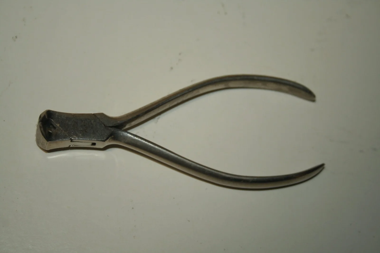 VIGOR 304 1/2 Eyeglass Frame Adjustment Tool, Sweden, Cutting Jaw 2