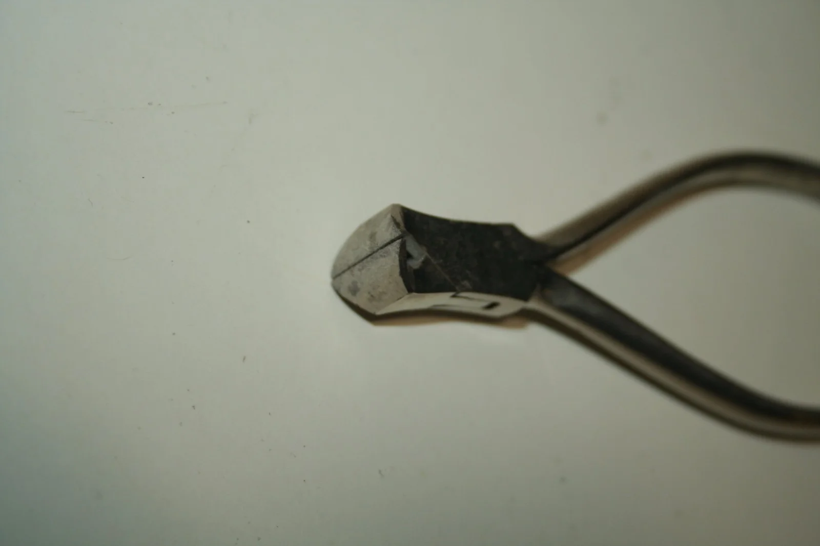 VIGOR 304 1/2 Eyeglass Frame Adjustment Tool, Sweden, Cutting Jaw 3
