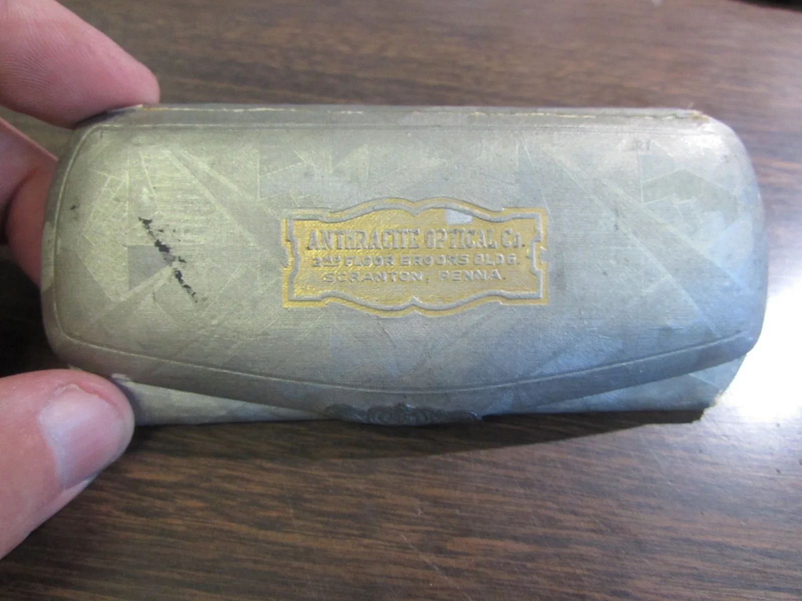VINTAGE - ANTHRACITE OPTICAL CO - EYEGLASS CASE - BROOKS BUILDING SCRANTON PA