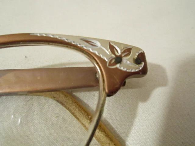 Vintage ARTCRAFT 4-5 1/4 Bronze Medal Cat Eye Women 2
