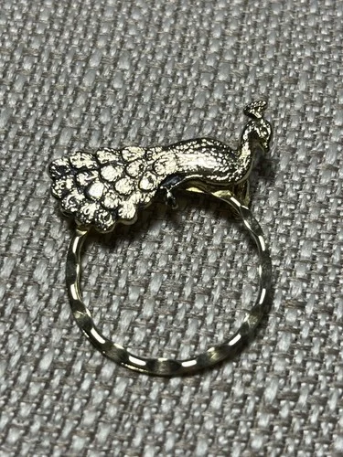 Vintage DETTI Peacock Eyeglass Holder Brooch Pin Goldtone (B3) 2