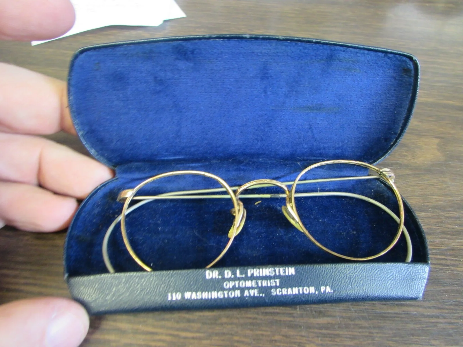 VINTAGE EYEGLASS FRAMES & CASE - DR D.L. PRINSTEIN - SCRANTON PA - VERY GOOD 2