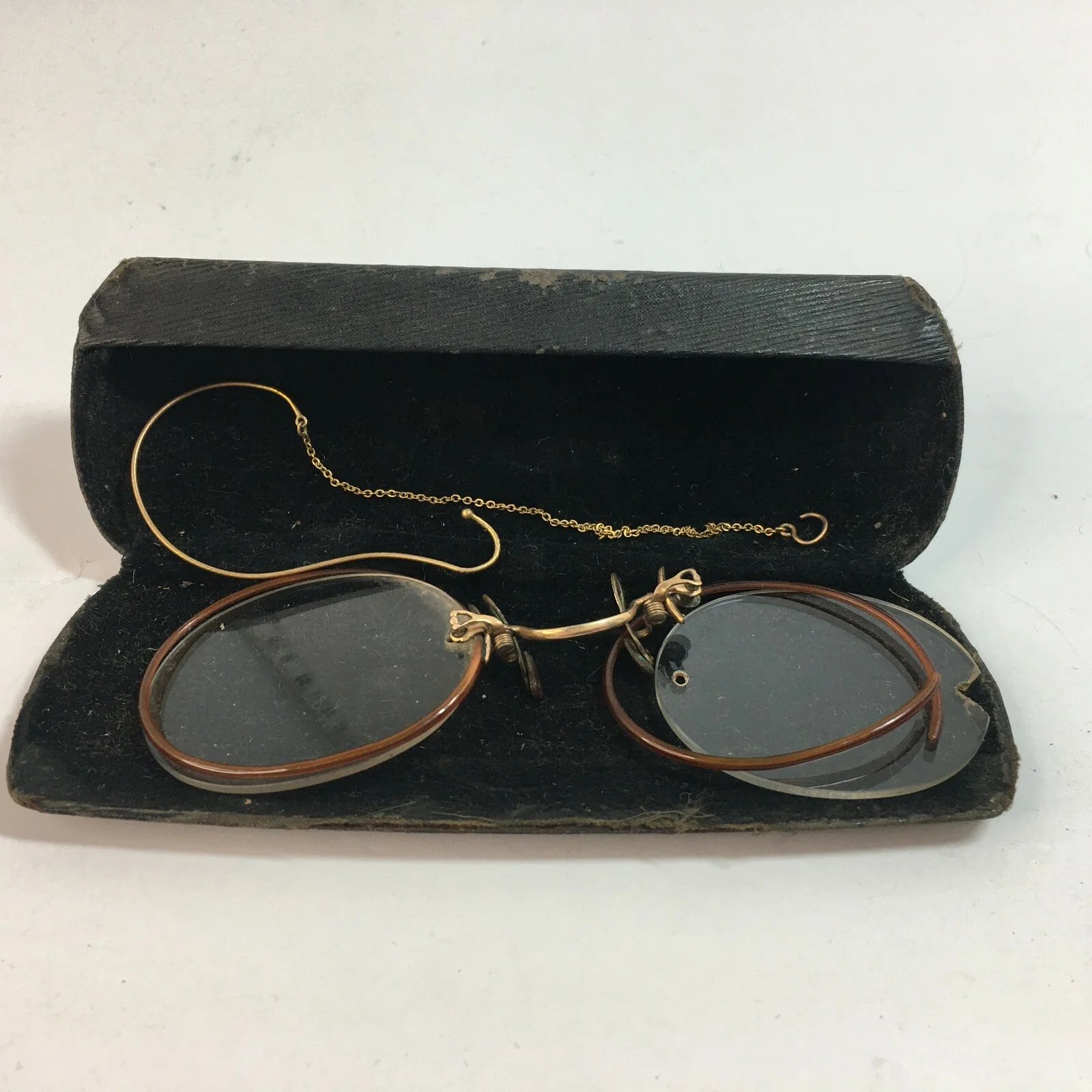 Vintage Eyeglasses with Case W.T. Nelson Jewelry Knoxville TN Damaged 2