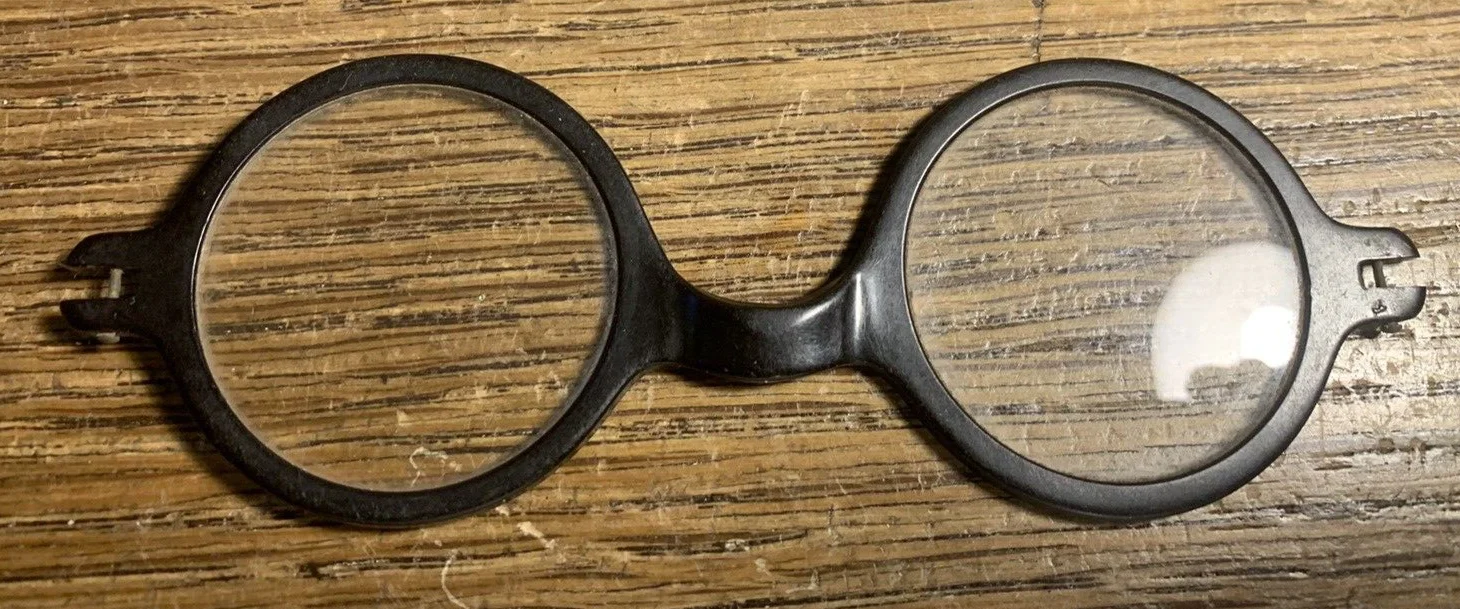 vintage eyeglasses in case unusual black rims (no temples) in old case unbranded 2