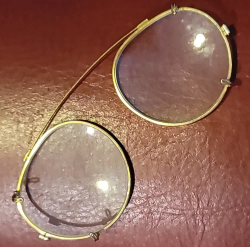 Vintage Eyeglasses Salesmans Sample ? Gold Frames ? UNUSUAL 2