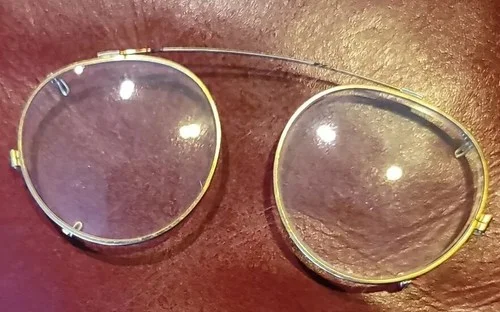 Vintage Eyeglasses Salesmans Sample ? Gold Frames ? UNUSUAL 3