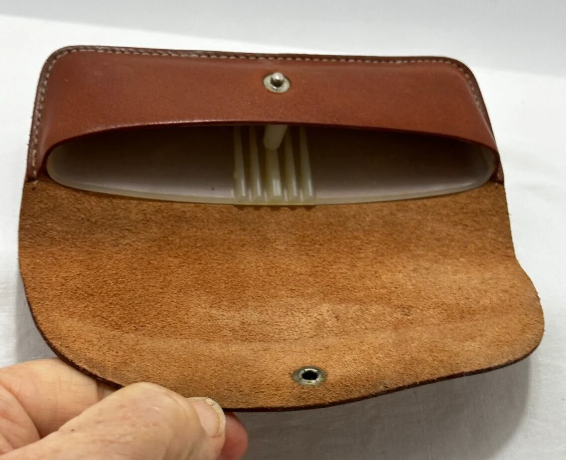 Vintage Guild Opticians Leather Glass Case Chattanooga Optical Dispensary #10022 4