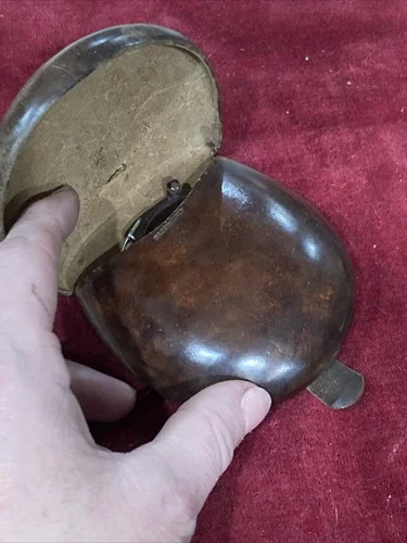 Vintage Italian Leather Folding Eyeglass / Sunglasses Round Case 2
