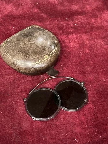 Vintage Italian Leather Folding Eyeglass / Sunglasses Round Case 4