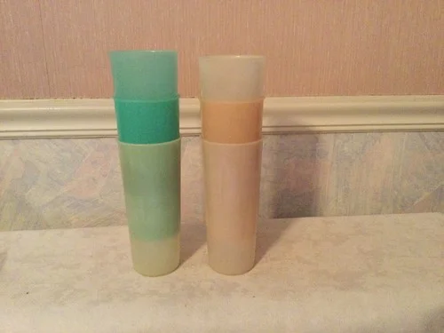 VINTAGE TUPPERWARE 16 OZ TUMBLERS/ GLASSES CUPS 5107L - 2 Set Of 4 NEW 4