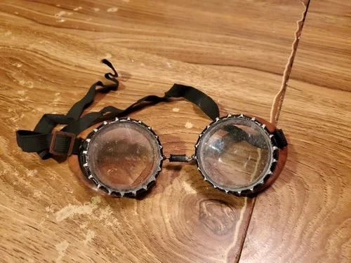 Vintage Willson Safety Motorcycle Steampunk Green Lens Side Shield Goggles Case
