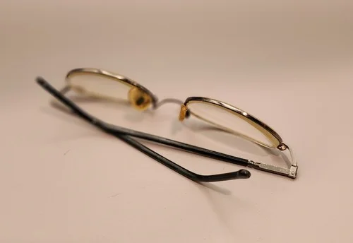 VTG Artsy & Smart Prescription Eyewear Or Frames Nose Bridge Mark 49~19 3