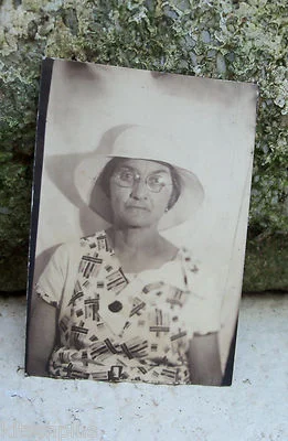 Vtg Photo Booth Lady Round Wire Eyeglasses Abstract 30 1