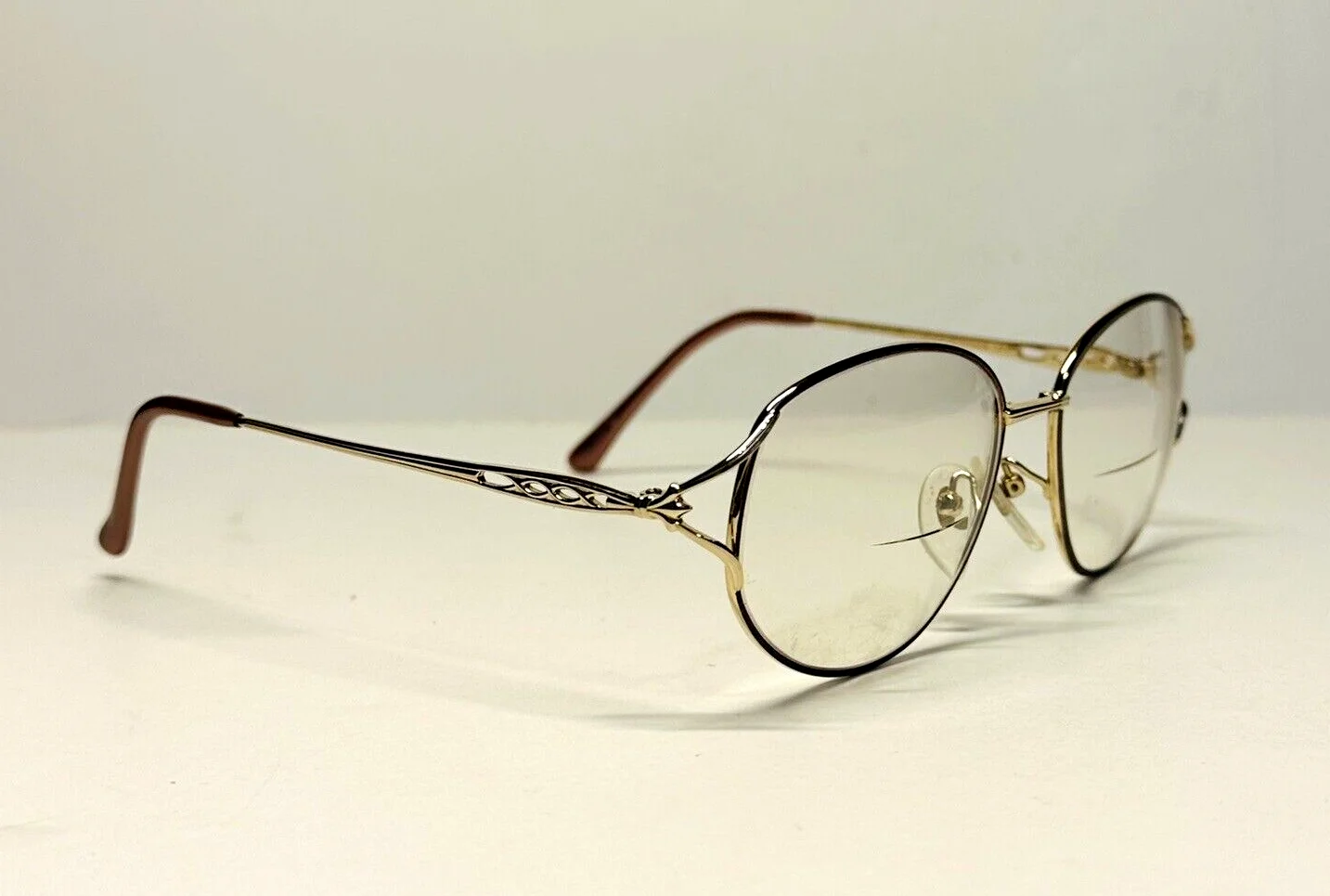 Vtg Seiko T358 Pink Gold Round Full Rim Pure Titanium Eyeglass Frames 57-17-140