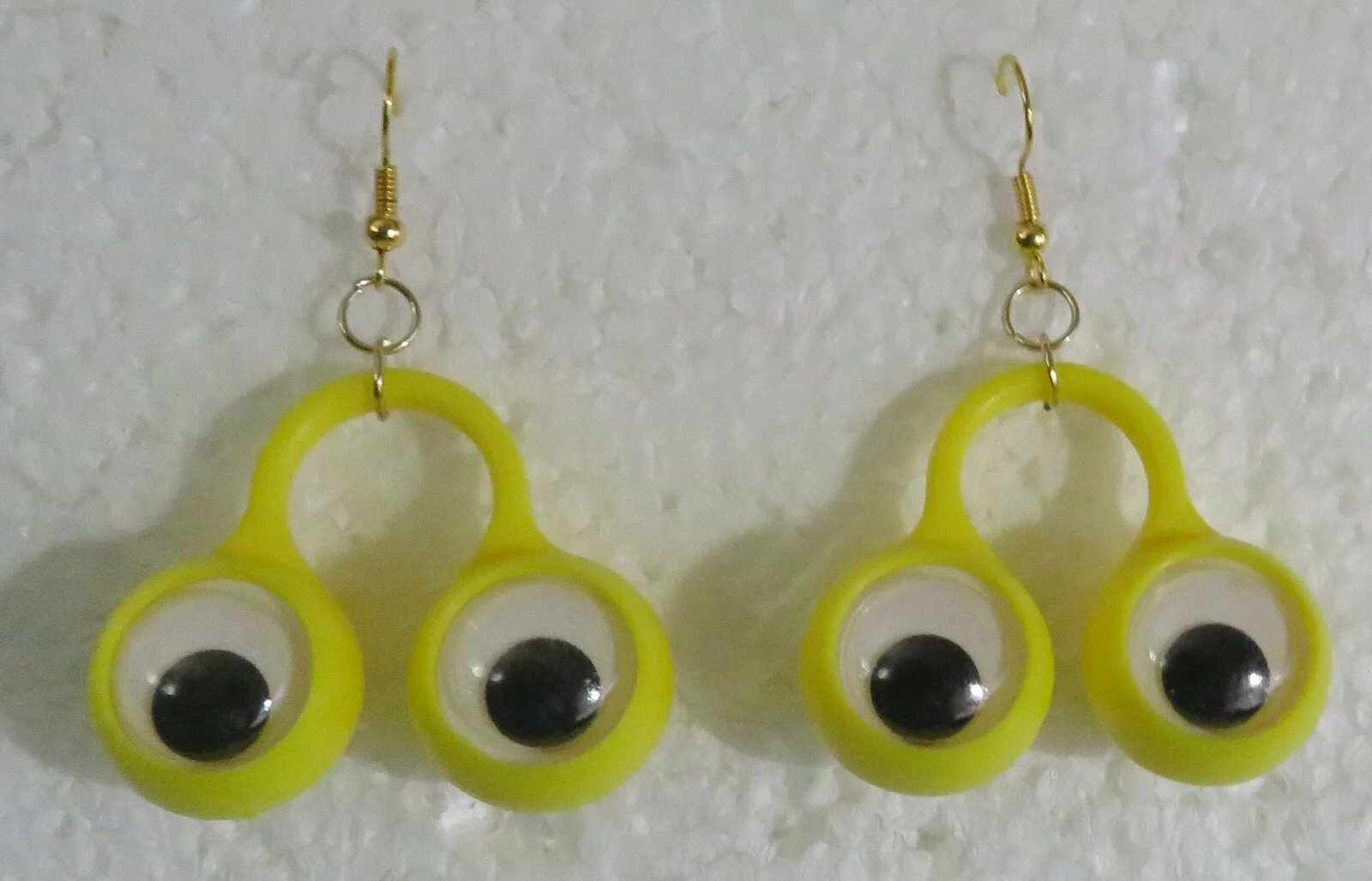 Weird Goggly Eye Dangle Earrings Novelty Unique Fun Cute Finger Ring Earrings 2