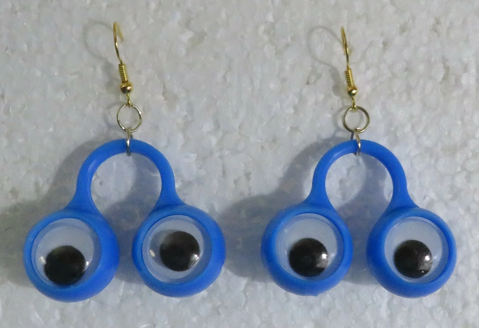 Weird Goggly Eye Dangle Earrings Novelty Unique Fun Cute Finger Ring Earrings 3