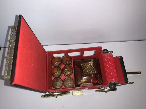 Wells Fargo & Co U.S. Mail Tin Stagecoach Mini Bar Decanter & 6 glasses VINTAGE 3