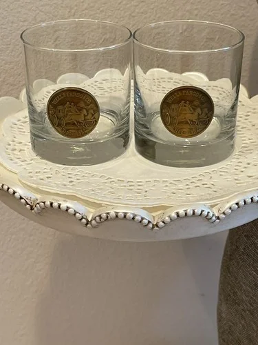 Wells Fargo Cocktail Glasses Banking Memorabilia Stagecoach Bronze Medallion 4