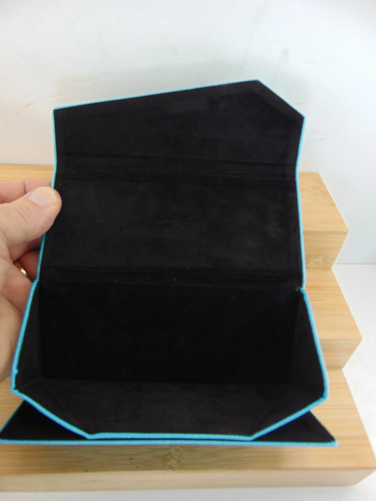 Zenni Turquoise Trifold Eyeglass Case NEW - NEVER USED AND RARE! 3